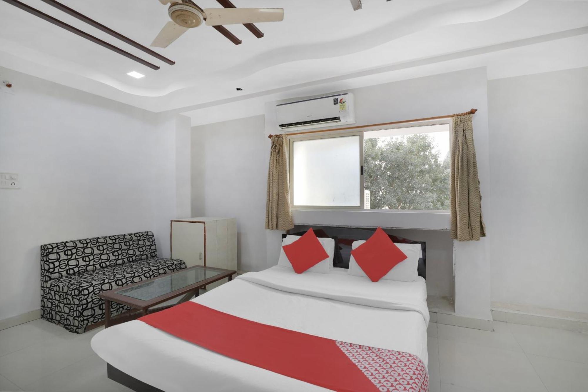 Hotel O Rudra Palace Ahmedabad Luaran gambar